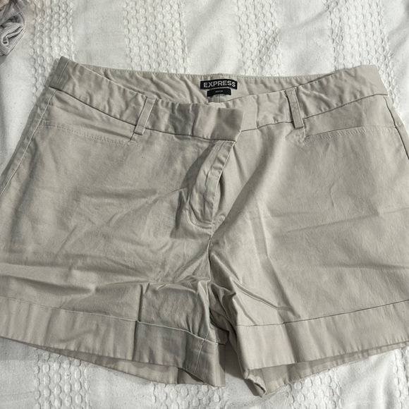 Express editor khaki shorts - Picture 1 of 1